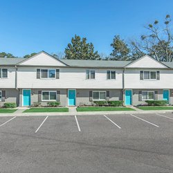 parking view at Polaris at Camp Creek located in College Park, GA