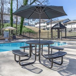 pool at Polaris at Camp Creek located in College Park, GA